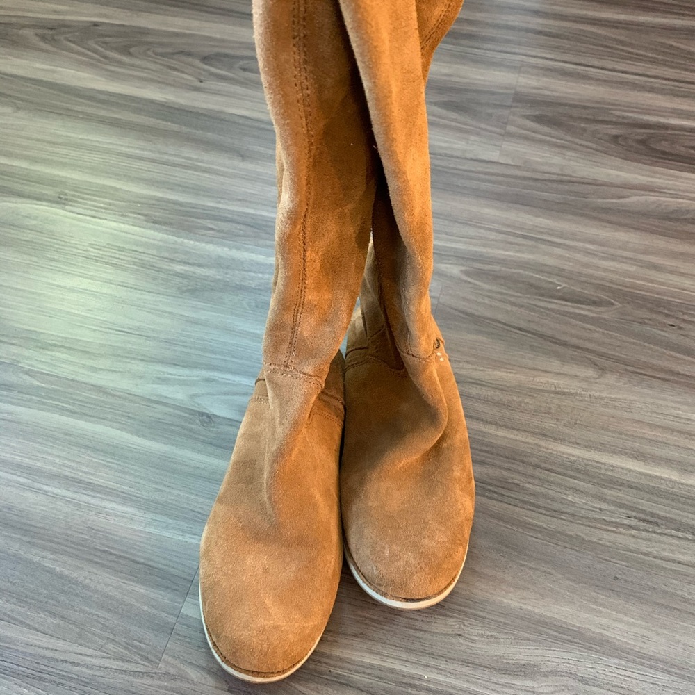 ❌SOLD❌ Perfect boot to spice up any outfit!